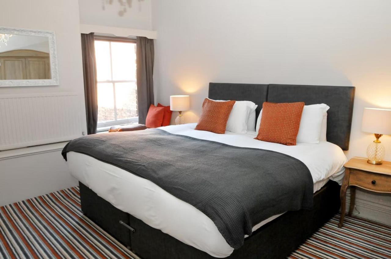 The Royal Hotel Crewe, A Brilliant Collection, Powered By Oyo Bagian luar foto