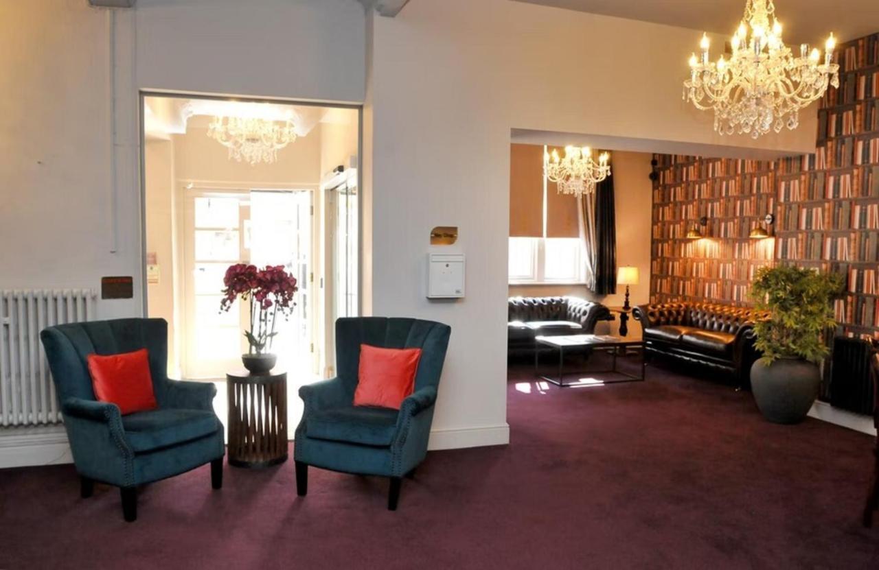 The Royal Hotel Crewe, A Brilliant Collection, Powered By Oyo Bagian luar foto