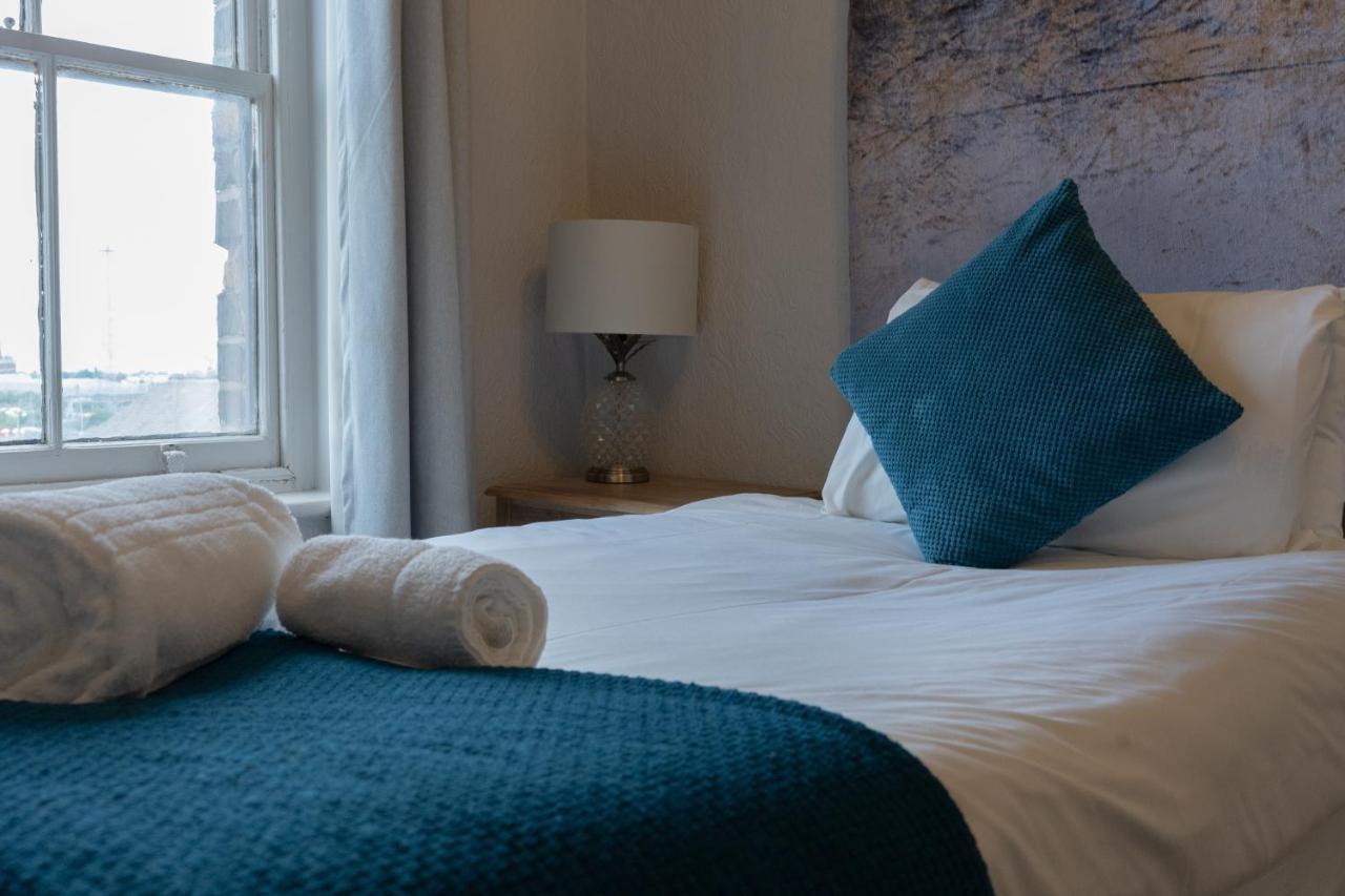 The Royal Hotel Crewe, A Brilliant Collection, Powered By Oyo Bagian luar foto