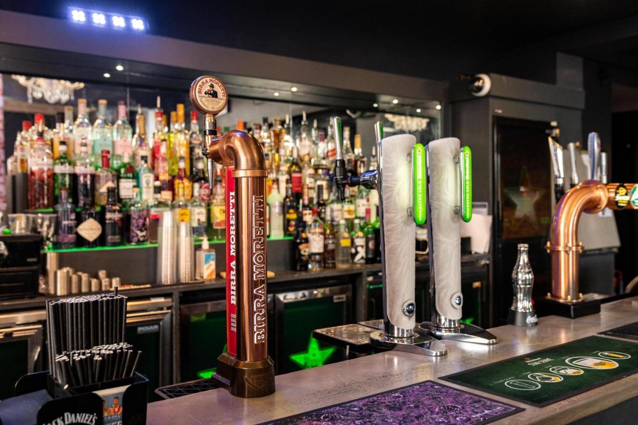 The Royal Hotel Crewe, A Brilliant Collection, Powered By Oyo Bagian luar foto