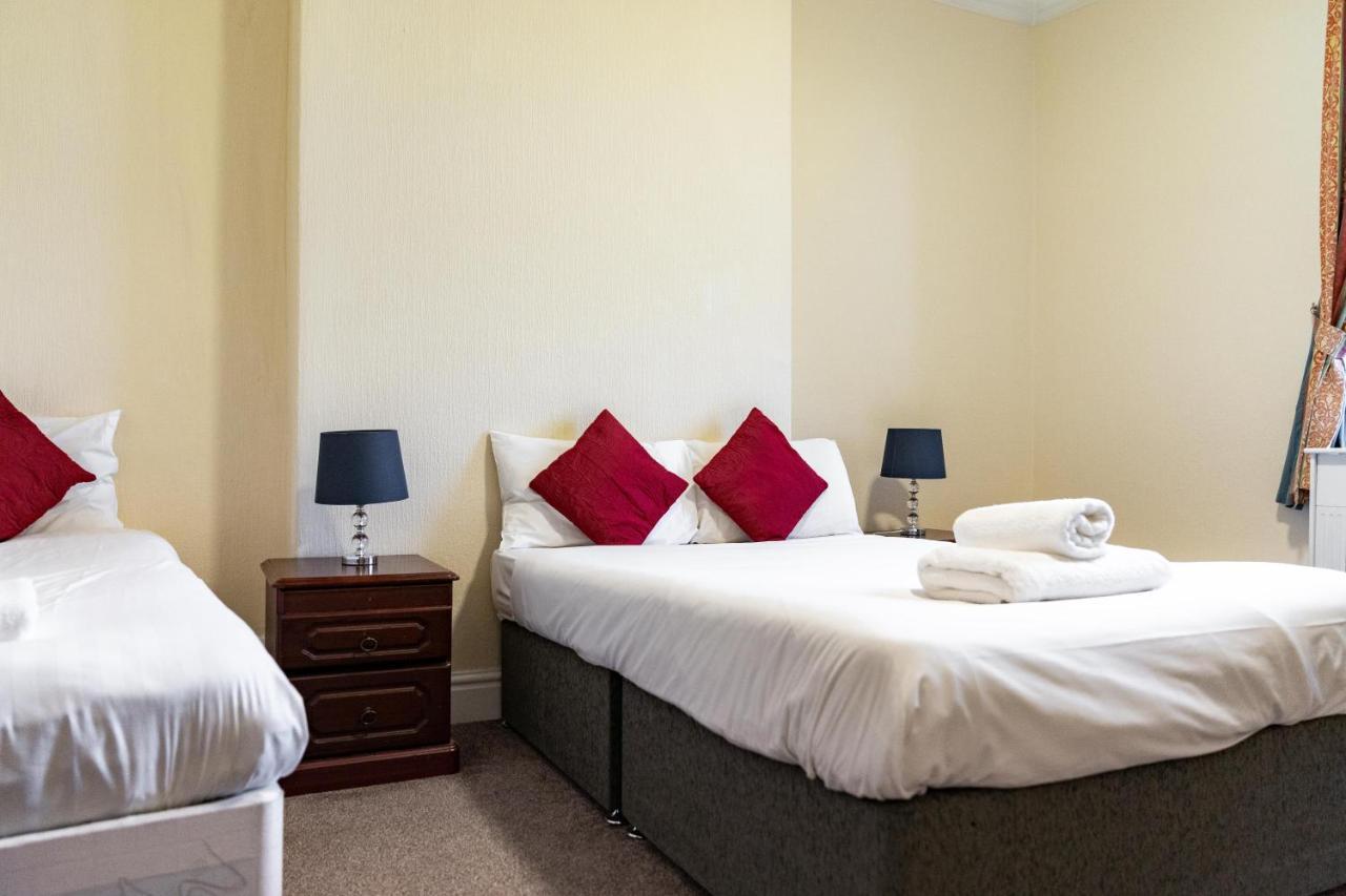 The Royal Hotel Crewe, A Brilliant Collection, Powered By Oyo Bagian luar foto