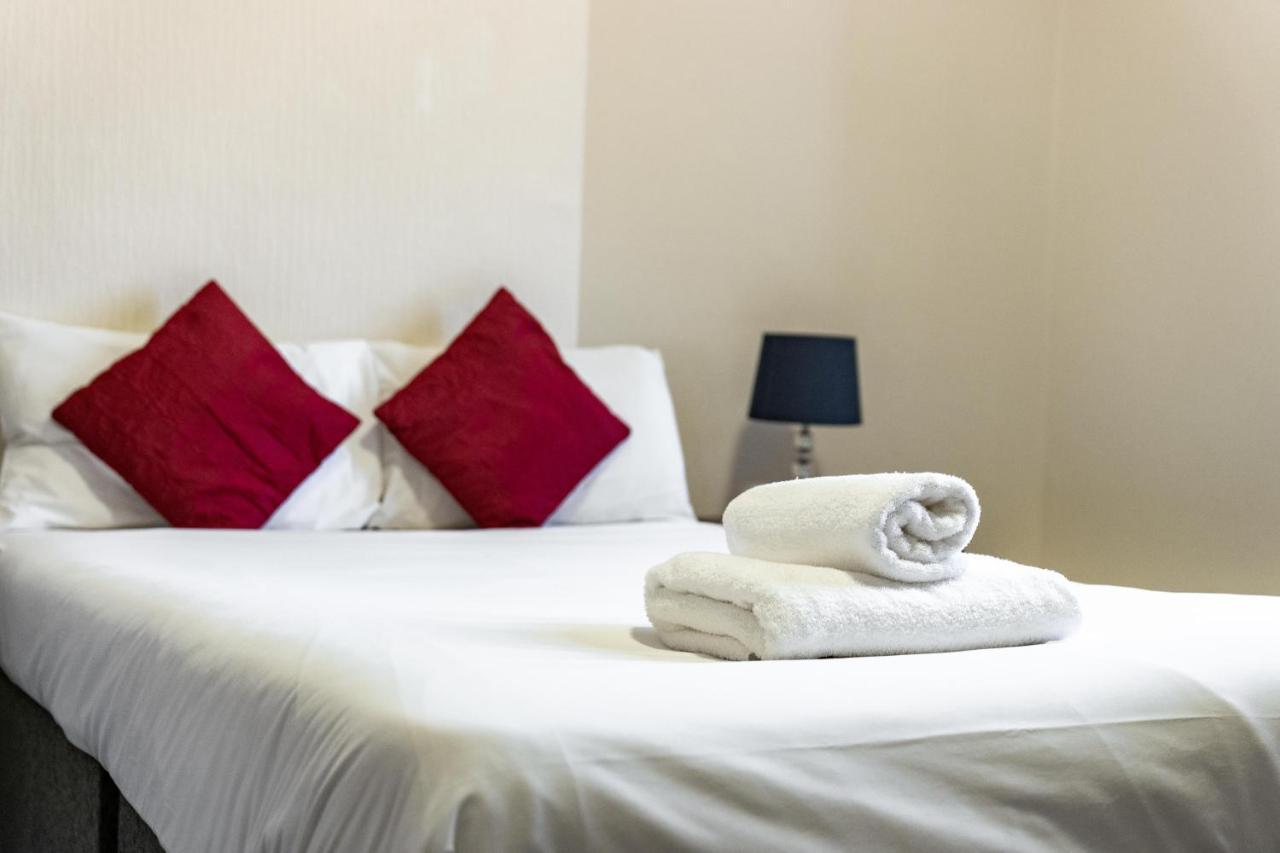The Royal Hotel Crewe, A Brilliant Collection, Powered By Oyo Bagian luar foto